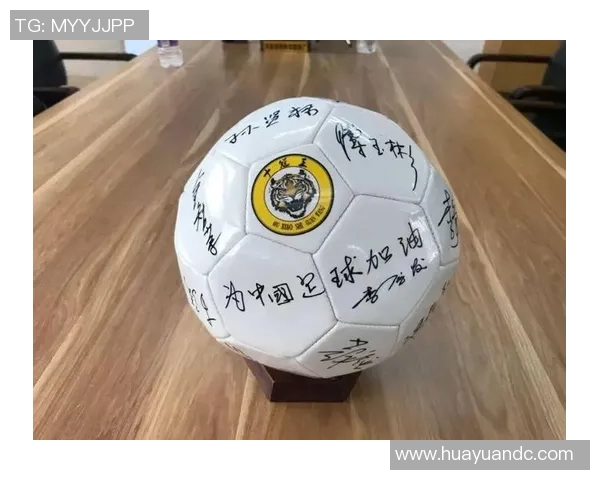 以足球球星诗为线索描绘绿茵场上激情与荣耀的壮丽画卷 以足球球星诗为线索描绘绿茵场上激情与荣耀的壮丽画卷